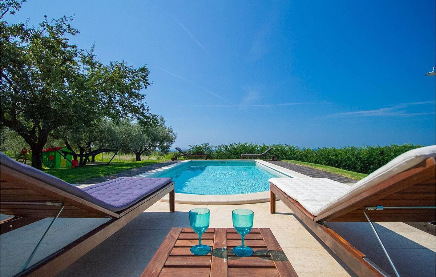 Foto 10 von 44: Modernes 2-Zimmer-Apartment mit Pool und WLAN in der Nähe der Pizzeria Capri