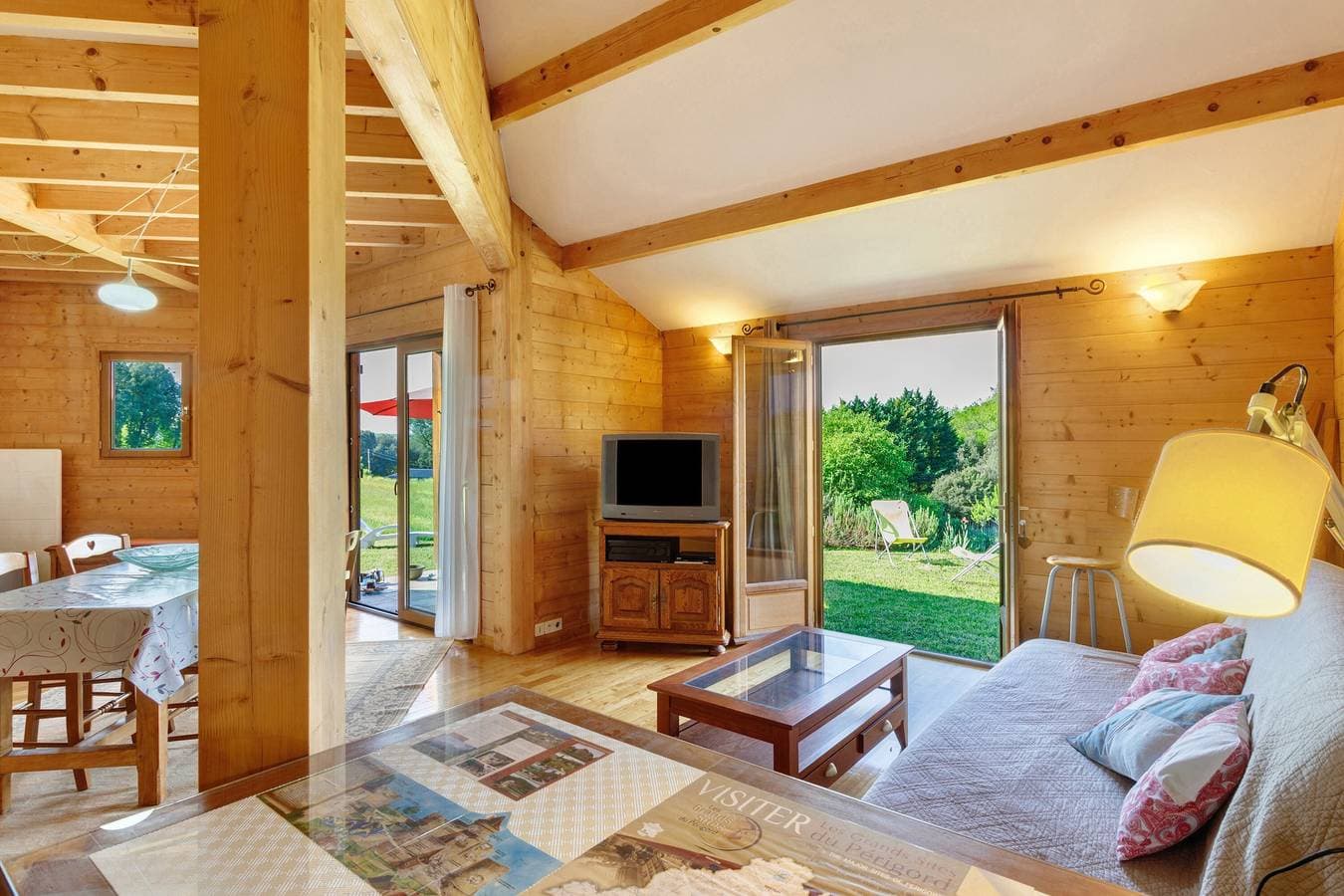 Foto 5 von 29: Gîte Le Bosquet mit privater Terrasse, Garten und Klimaanlage in Calviac-en-Périgord