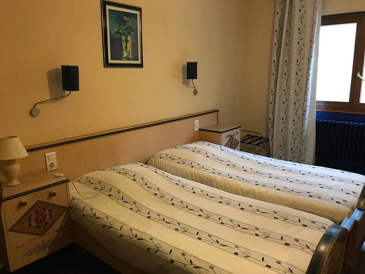 Foto 7 von 9: Double or Twin Room with Rear View - B