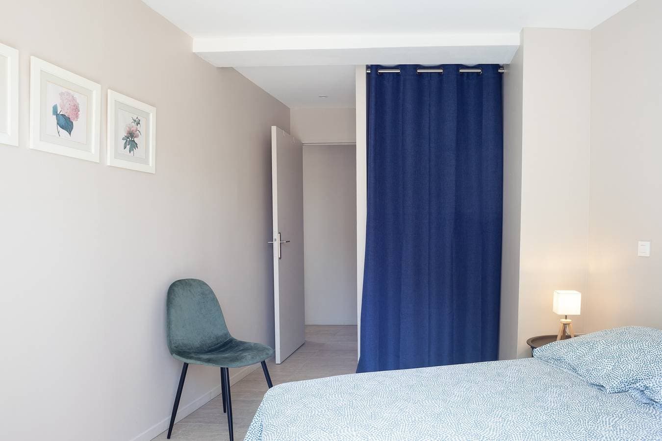 Foto 11 von 19: Ferienwohnung 'Cocon Avec Piscine Et Jardin' mit Gemeinschaftspool, privater Terrasse und WLAN