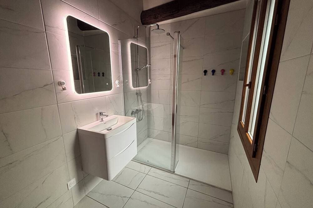 Charming 2-bedroom townhome in lovely Villefranche-sur-Mer 1
