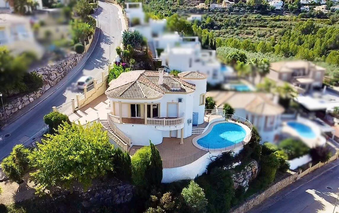 Villa 1