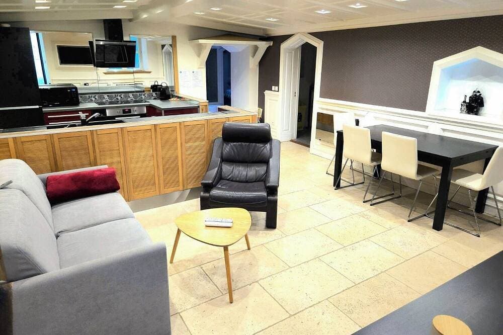 Modern & Spacious Apartment Hypercentre Caen 1