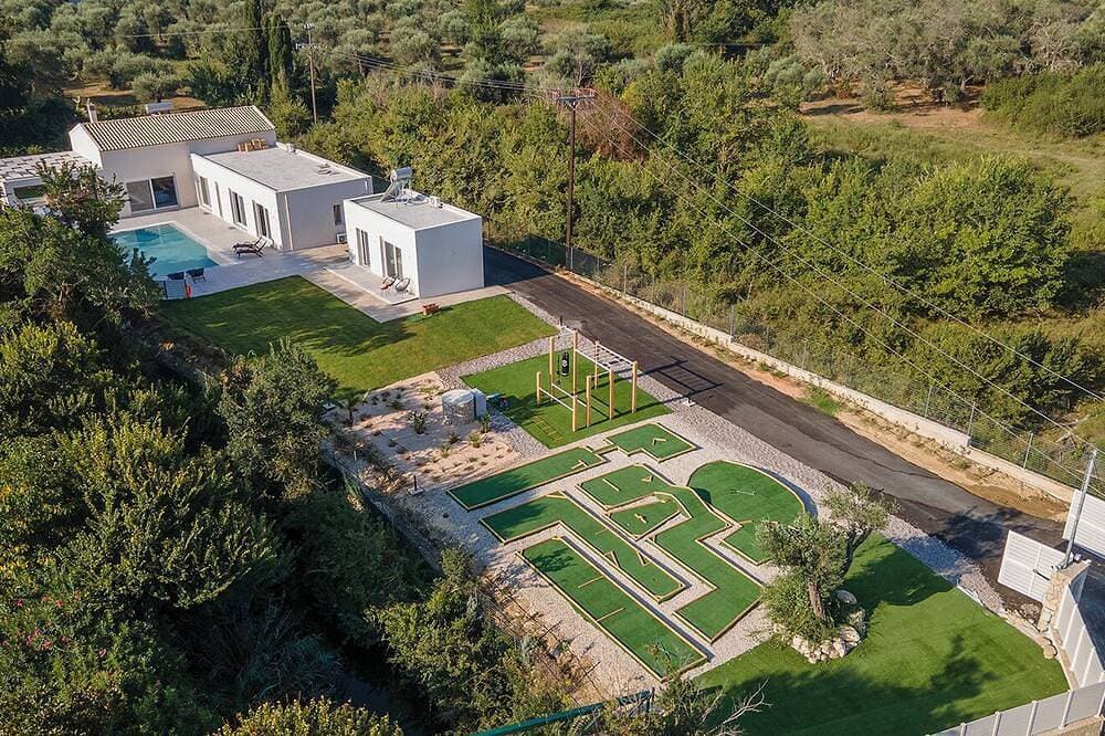 Family Villa Ami - private minigolf, outdoors gym, heated pool - 2min from beach 1