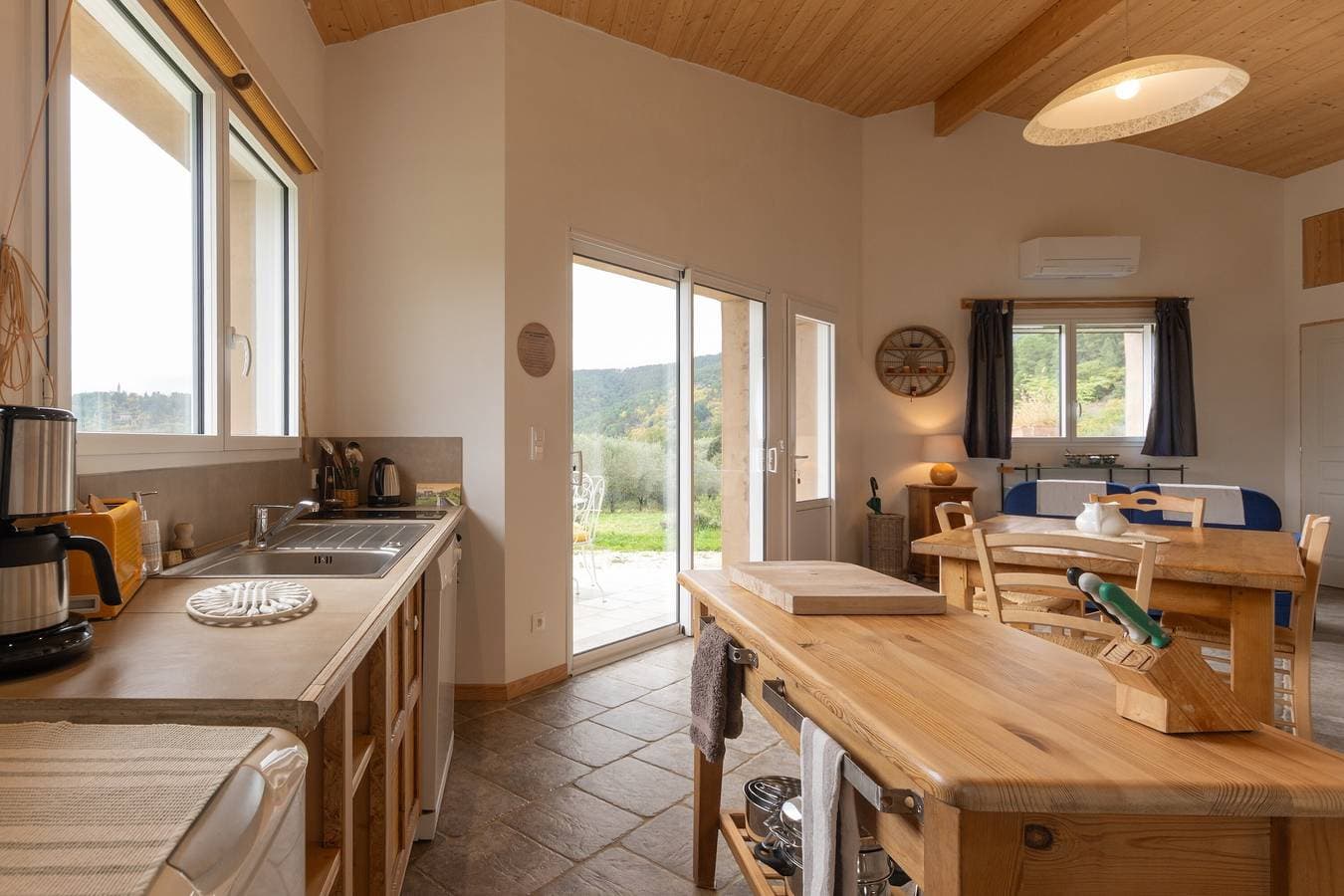 Foto 8 von 23: Ferienhaus 'Eco Gîte' mit Bergblick, WLAN und Klimaanlage
