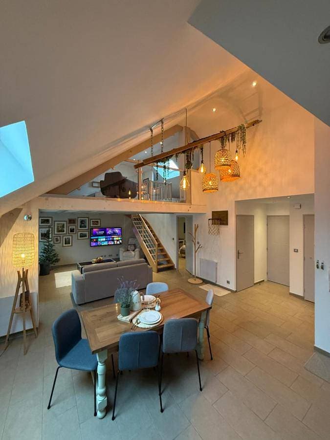 Foto 2 von 42: Two-Bedroom Apartment