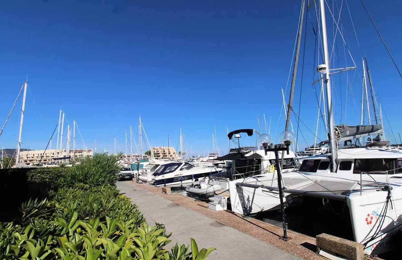 Superb T2 Cabin - Residence Les 2 Sailes aux Marines de Cogolin 1