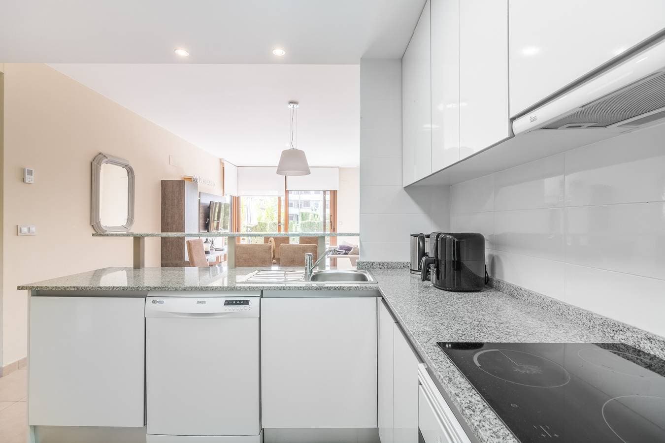 Foto 11 von 26: Ferienwohnung 'Terrazas de Campoamor Sunrise' mit Privatterrasse, WLAN und Klimaanlage