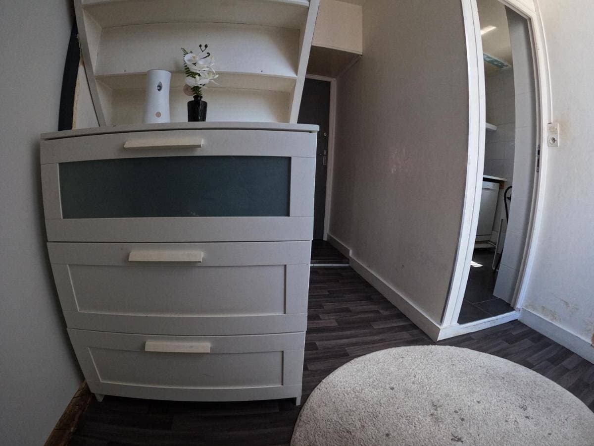 Foto 5 von 7: Family Room with Shared Bathroom