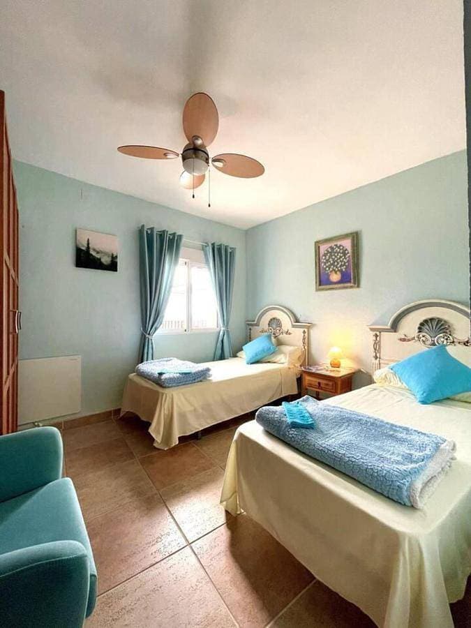 Foto 11 von 43: Immaculate 4-Bed House in Aguas de Busot