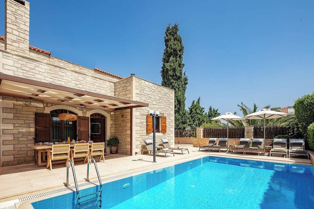 Familienvilla Elia mit privatem Pool, 2 Minuten zu Fuß zu lokalen Annehmlichkeiten 1