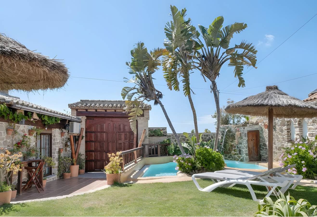 Foto 2 von 31: Apartamento El Cortijo 1: Pool, Terrasse und Klimaanlage in Conil de la Frontera