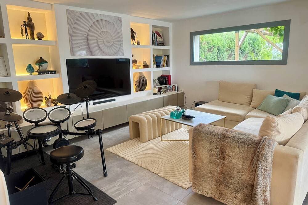 Foto 8 von 30: Californian style villa, 8 people, heated pool 5 min from the beach