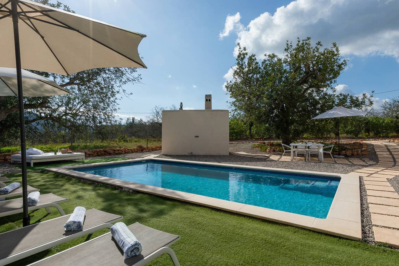 Foto 8 von 59: Villa für 6 Personen mit Terrasse