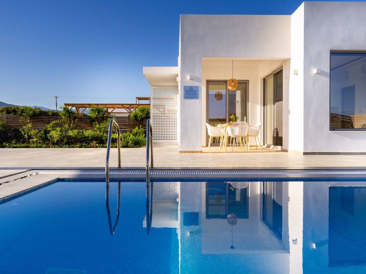 Foto 5 von 26: Sardines Luxury Villa 1 - Privater Pool und Garten