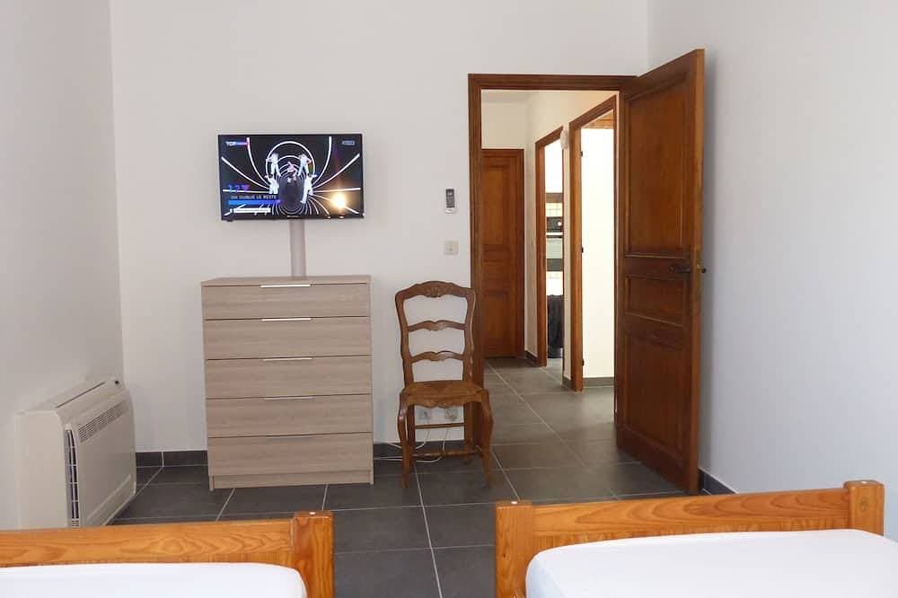 Foto 2 von 30: Landhaus / Independent Flat, Pool, Sea, 4 Pers + 1 Kind - 2 Am