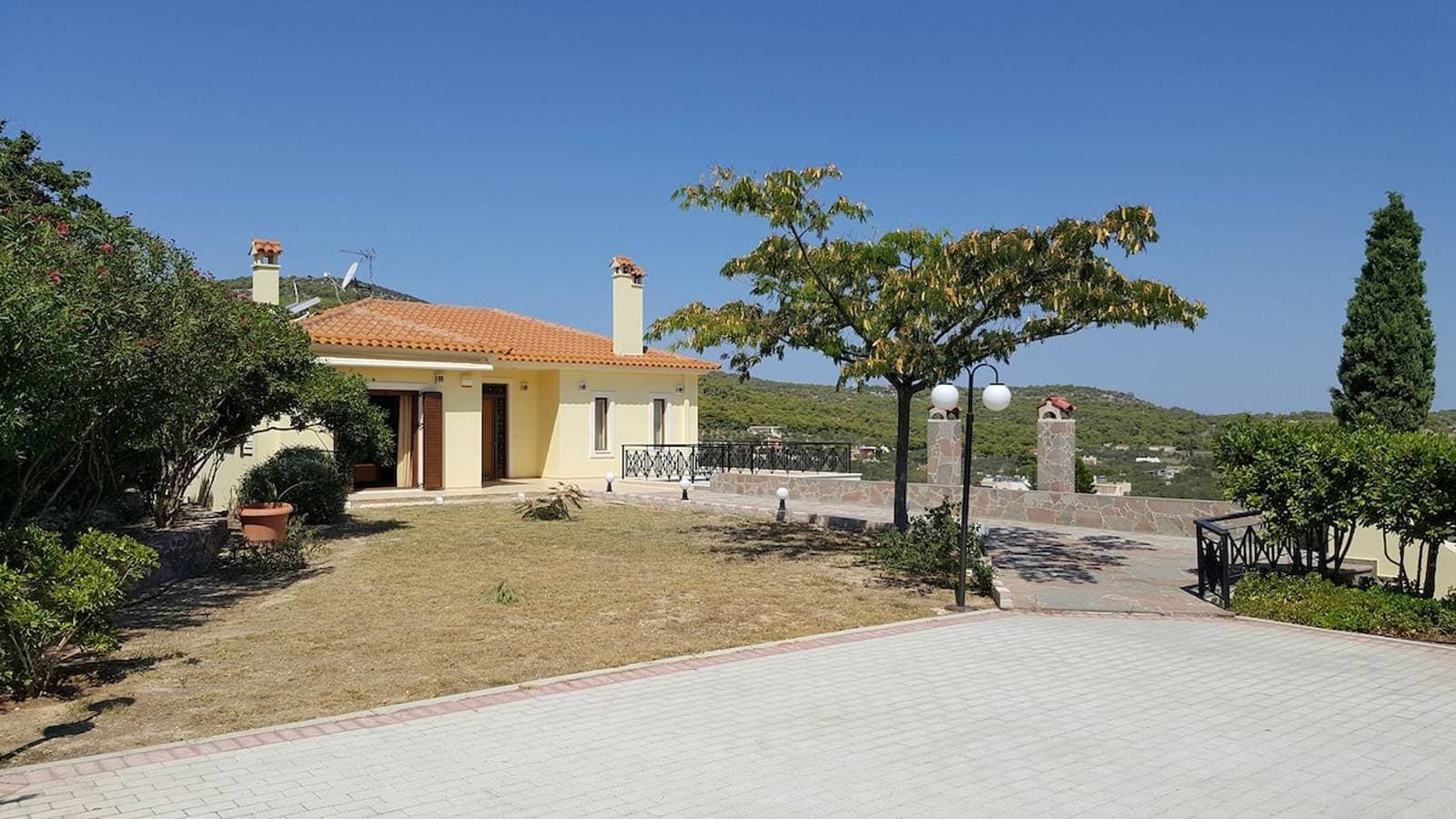 Foto 3 von 49: Villa Politimi at Aegina