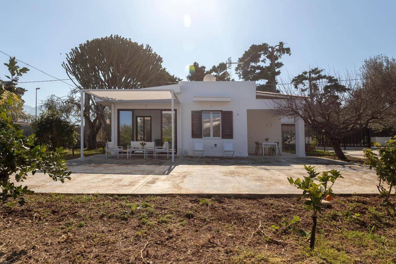 Foto 4 von 35: Two-Bedroom House