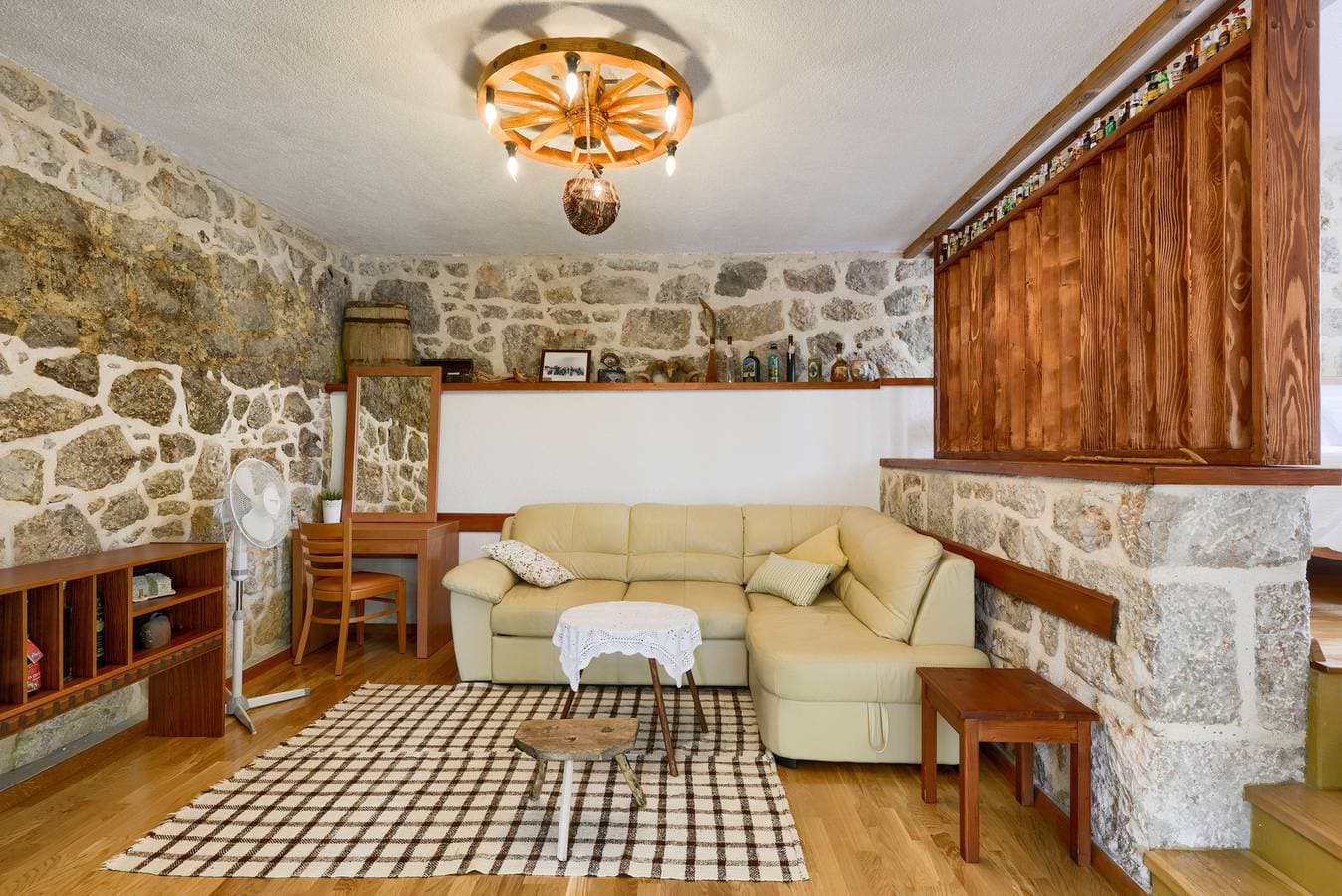 Foto 4 von 31: Traditionelles Steinhaus Adrian