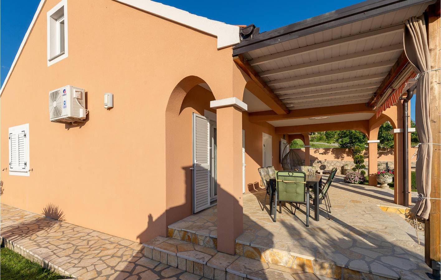 Foto 4 von 44: Urlaub am Meer: 2-Zimmer-Wohnung mit Pool und Terrasse, 1 km von der Küste entfernt