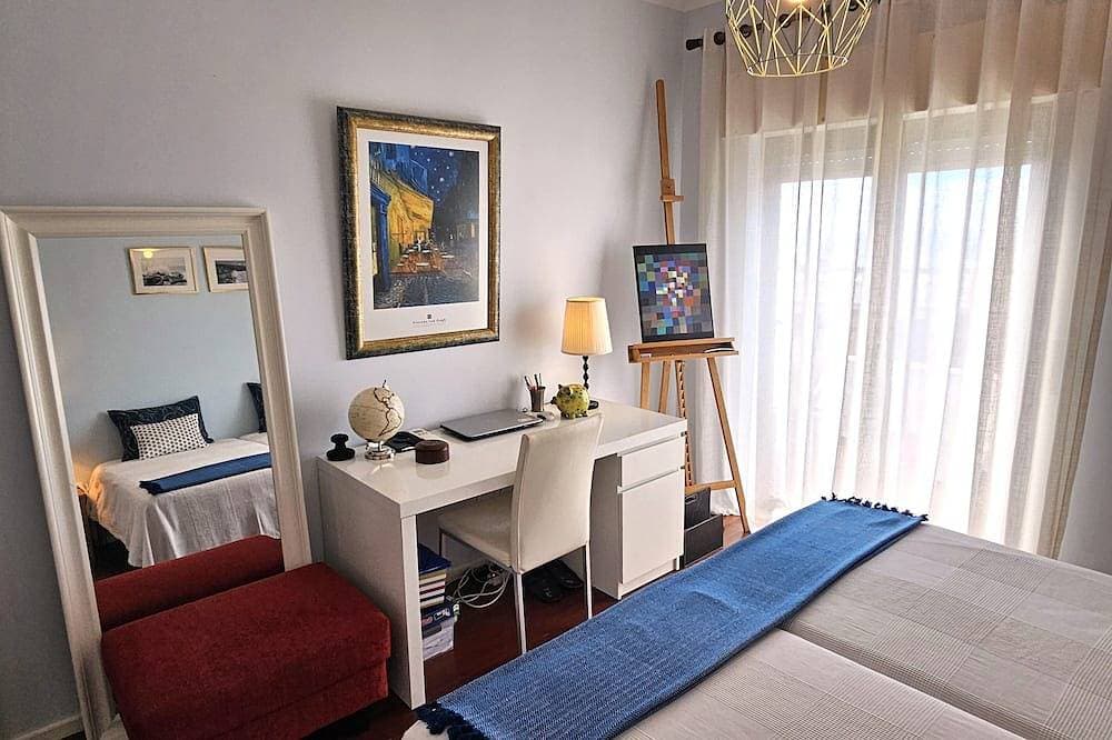 Foto 4 von 30: Sesimbra, Villa Luxueuse, Vue Superbe sur Océan, Port, Plage, 6/7 Voyageurs