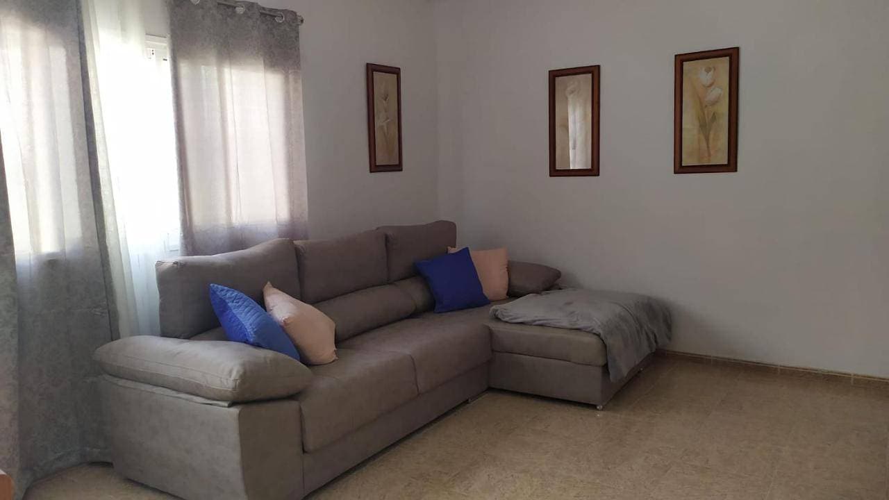 Foto 2 von 13: Two-Bedroom Apartment
