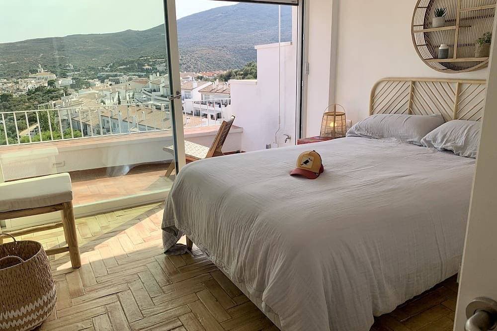 Foto 4 von 17: Sea view villa with pool