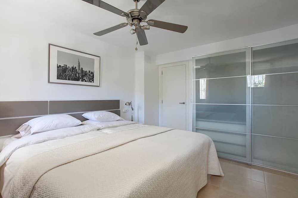 Foto 6 von 30: Beach Front Apartment \"Oden 2\" mit einem halbprivaten Strand in Altea, Spanien