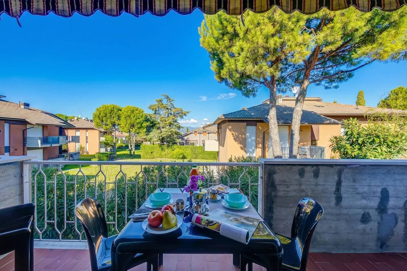 Villa Fiorita - Apt 4 - Mimosa near lake, shops & AC 1