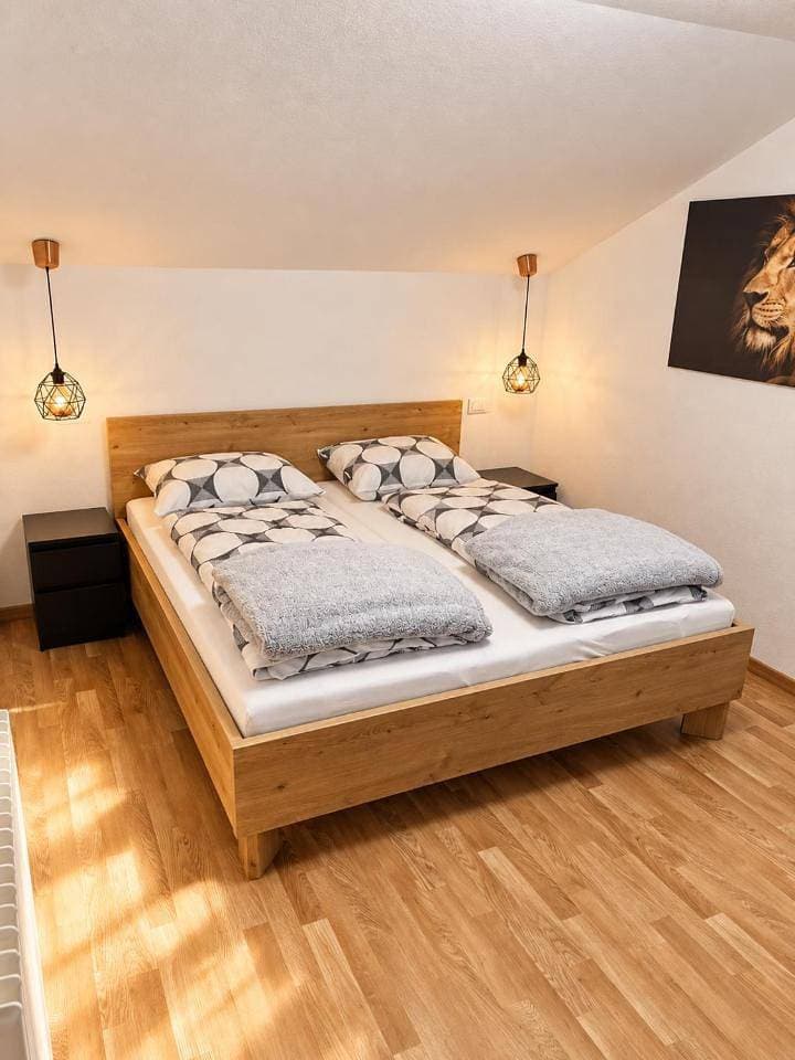 Foto 6 von 29: Two-Bedroom Apartment with Mountain View