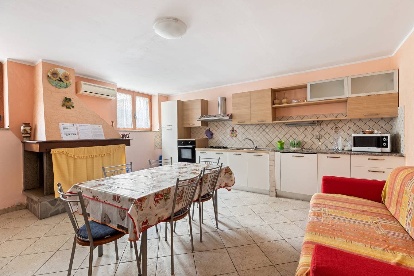 Foto 4 von 27: Ferienwohnung 'Casa Anna - Bosa' mit Klimaanlage