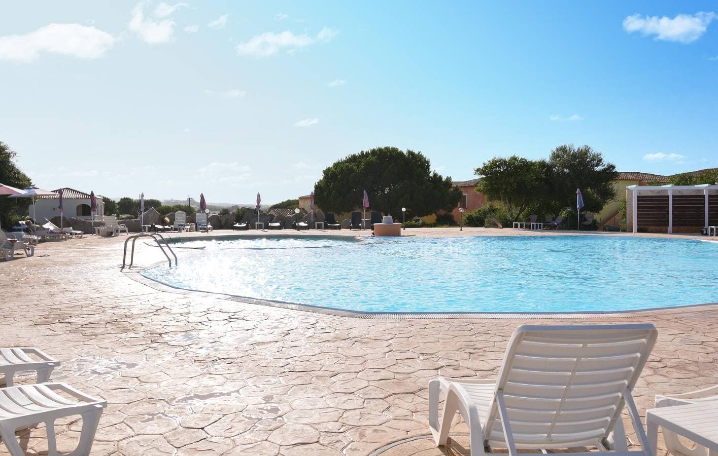 Foto 10 von 22: Appartement am Strand mit Pool und Parkplatz