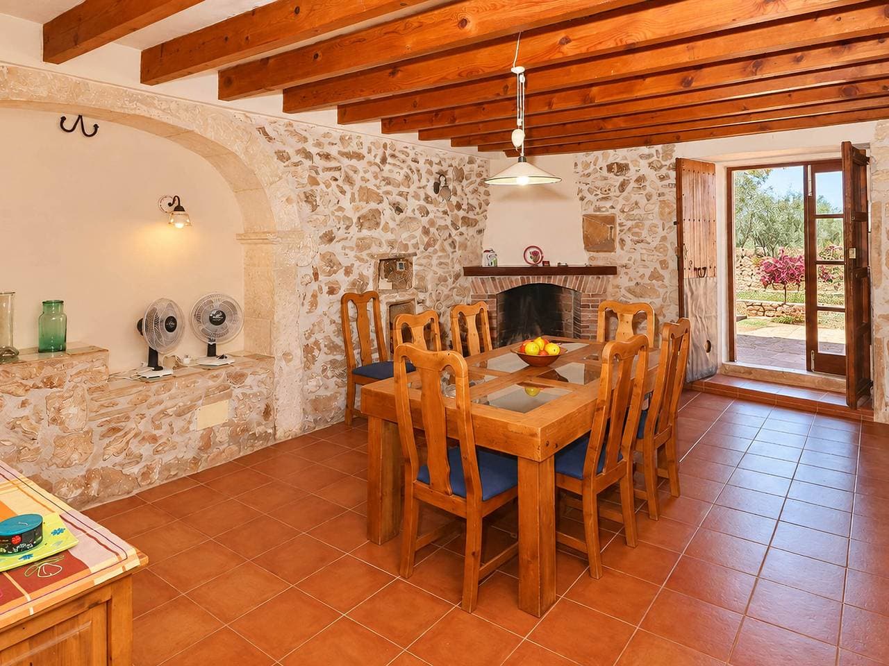 Foto 8 von 26: Schöne Villa mit Privatpool und Garten in Es Llombards