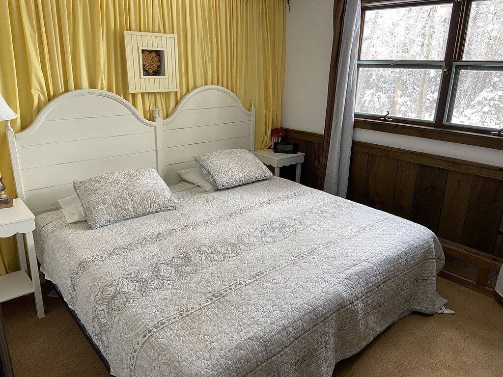 Foto 13 von 14: Gemütliche 3-Zimmer-Wohnung 2. 5 Meilen zum Mount Snow