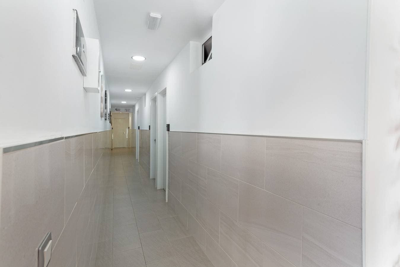 Foto 11 von 26: Ferienwohnung 'Einheit A' mit Gemeinschaftspool, Terrasse und WLAN