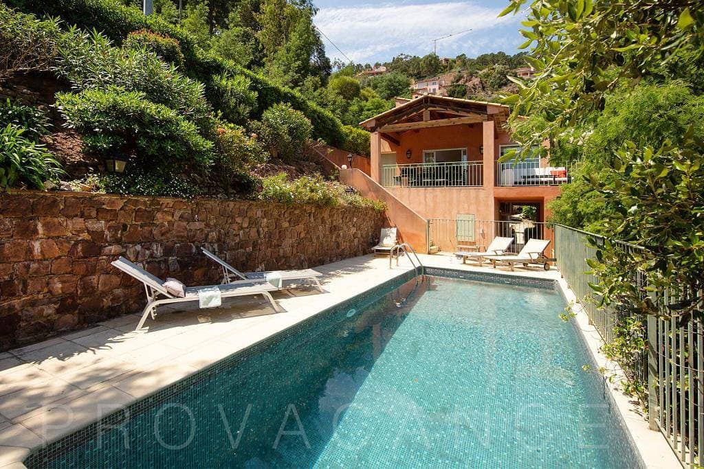 Foto 6 von 43: Ferienhaus mit privatem Pool in Théoule-sur-Mer