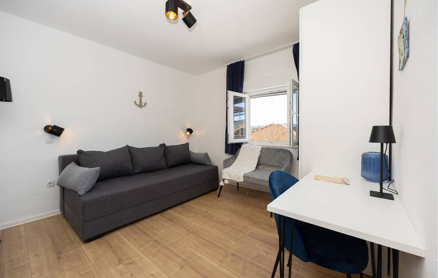 Foto 11 von 25: Wohnung an der Küste mit Meerblick, Terrasse und in der Nähe von Necujam
