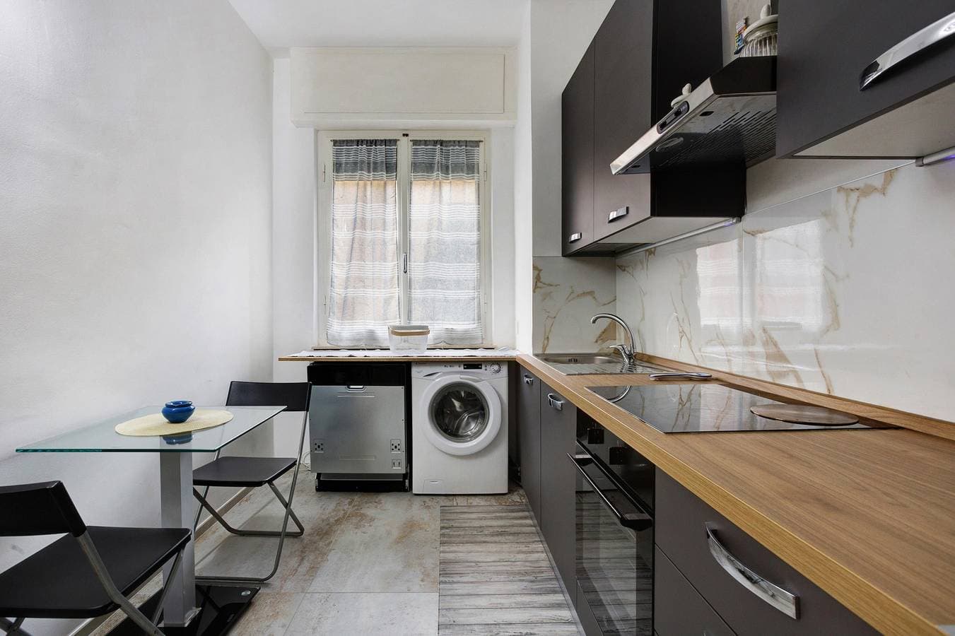Foto 11 von 26: Ferienwohnung 'Vivere Lerici' mit privatem Parkplatz, WLAN und Klimaanlage