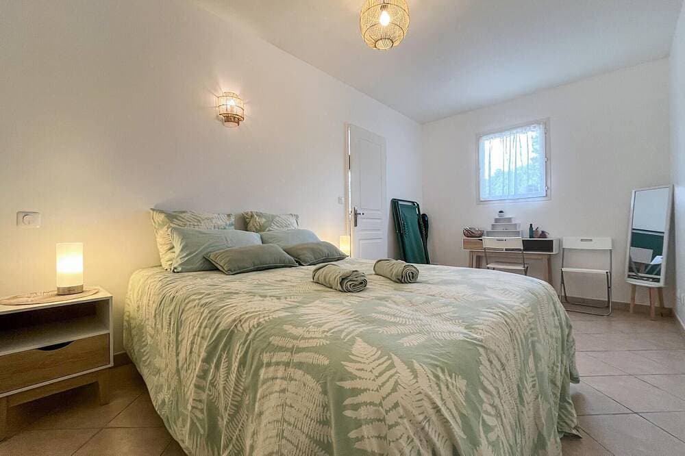 Foto 2 von 23: 1 bedroom cozy home in Saint-Martin-de-Crau