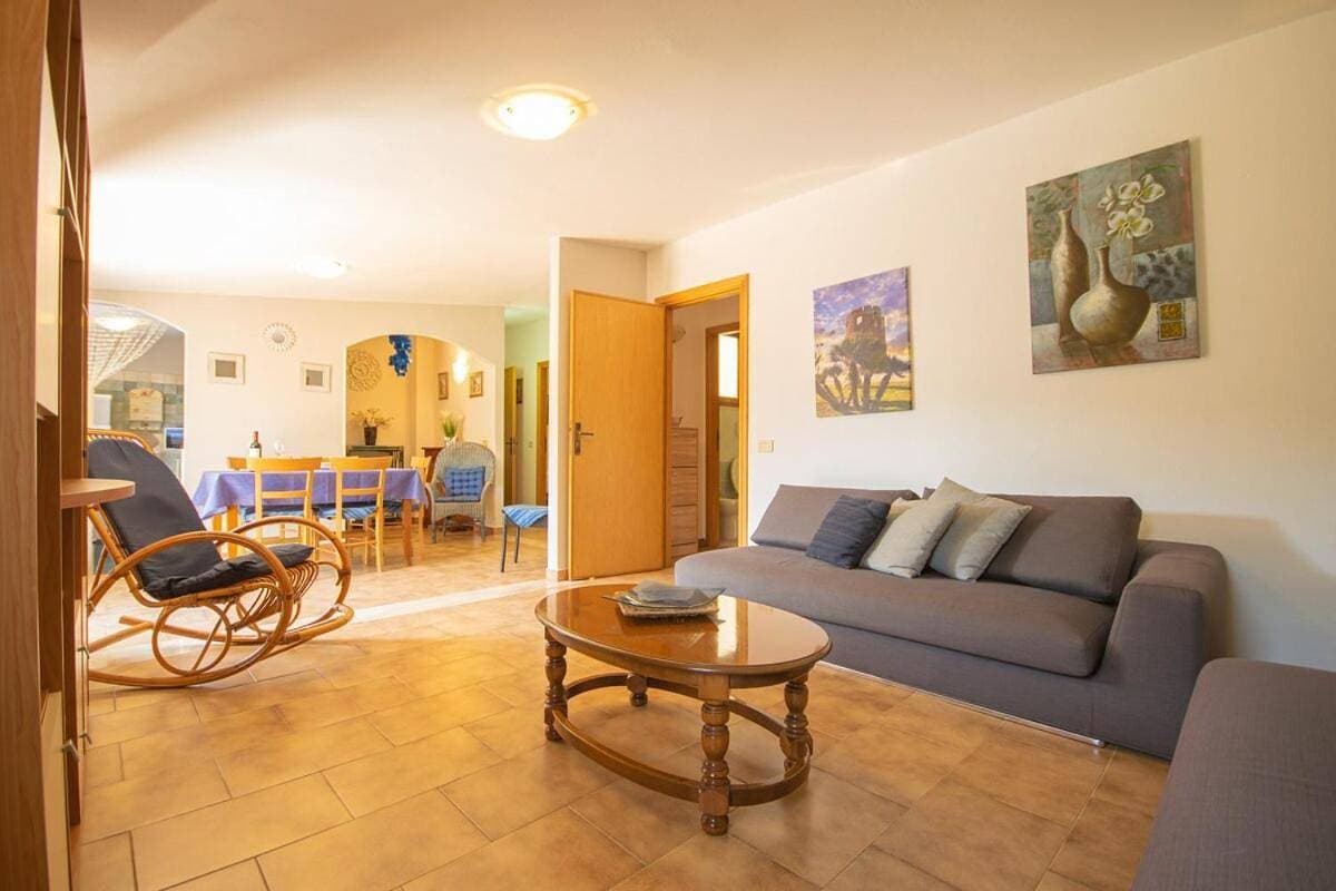 Foto 4 von 35: Two-Bedroom Apartment