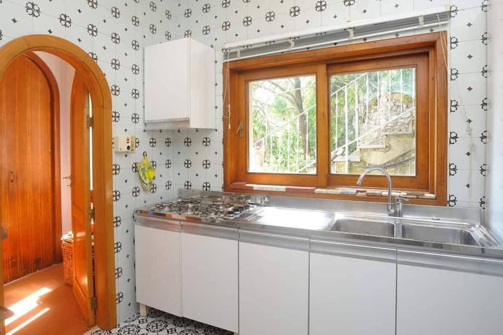 Foto 5 von 28: Villa Azzurra mit privatem Pool und Zugang zum Meer