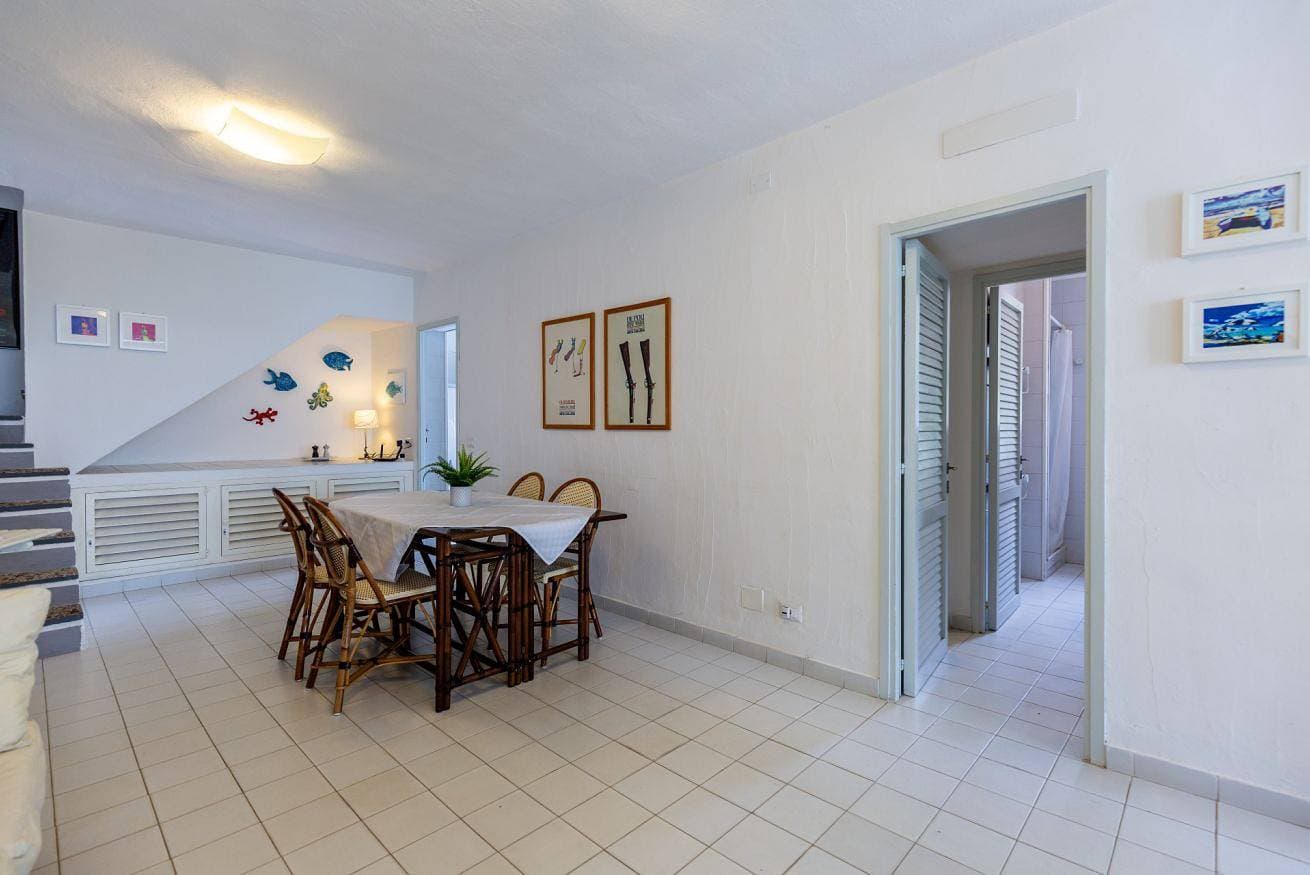 Foto 9 von 42: Ferienwohnung für 8 Personen mit Balkon/Terrasse