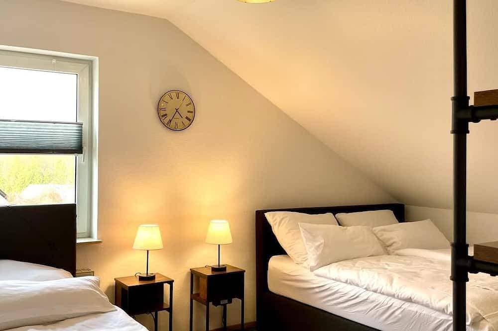 Foto 4 von 30: Gemütliche Balkon-Oase mit Blick auf Skywalk | perfekte Lage | Smart TV