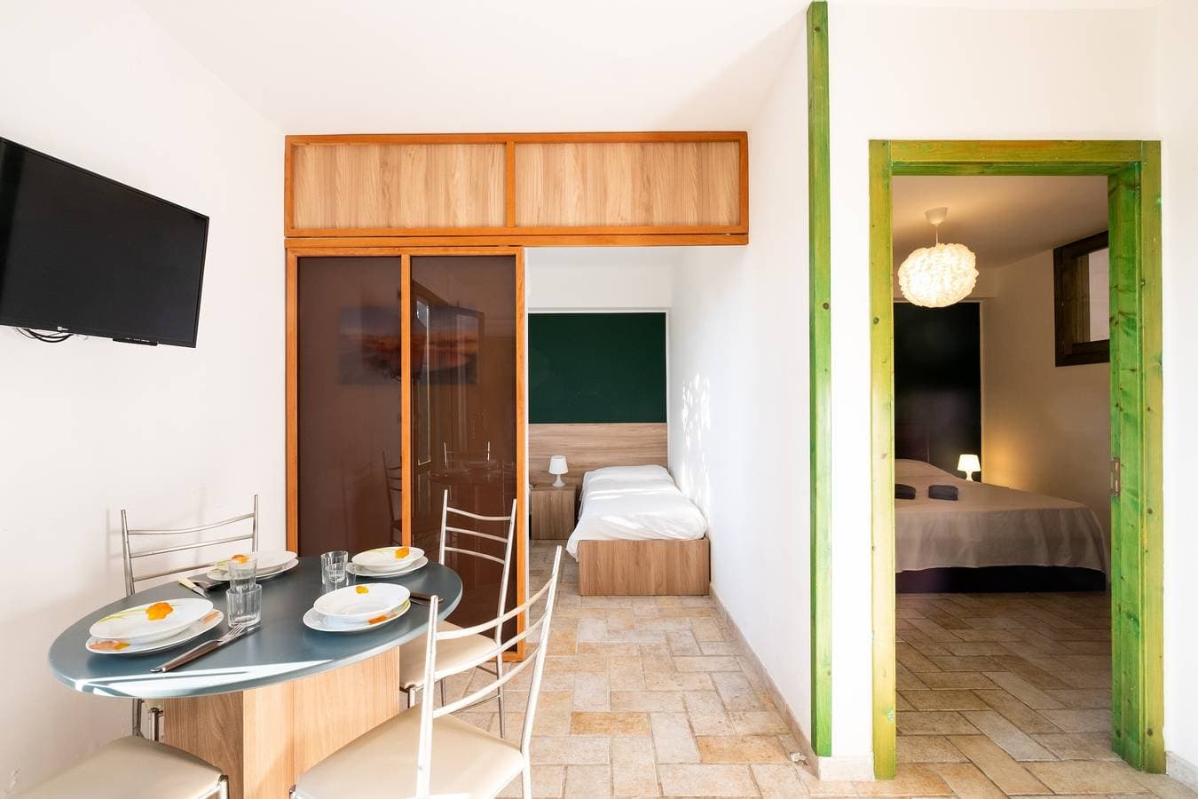 Foto 8 von 23: Ferienwohnung 'Appartamento Con Due Camere E Giardinetto' mit Meerblick