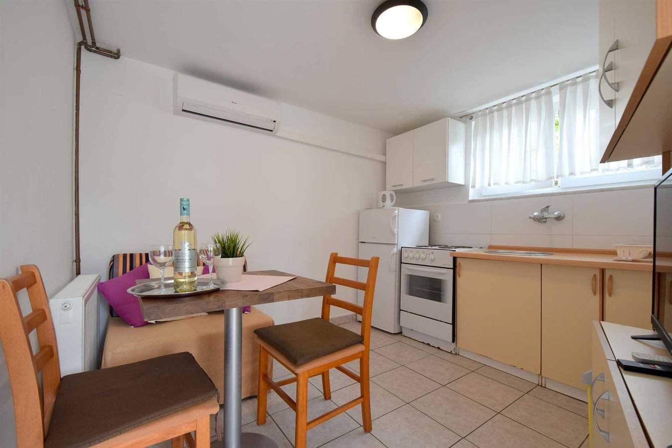 Foto 4 von 11: Ferienwohnung Julia 3 mit Terrasse