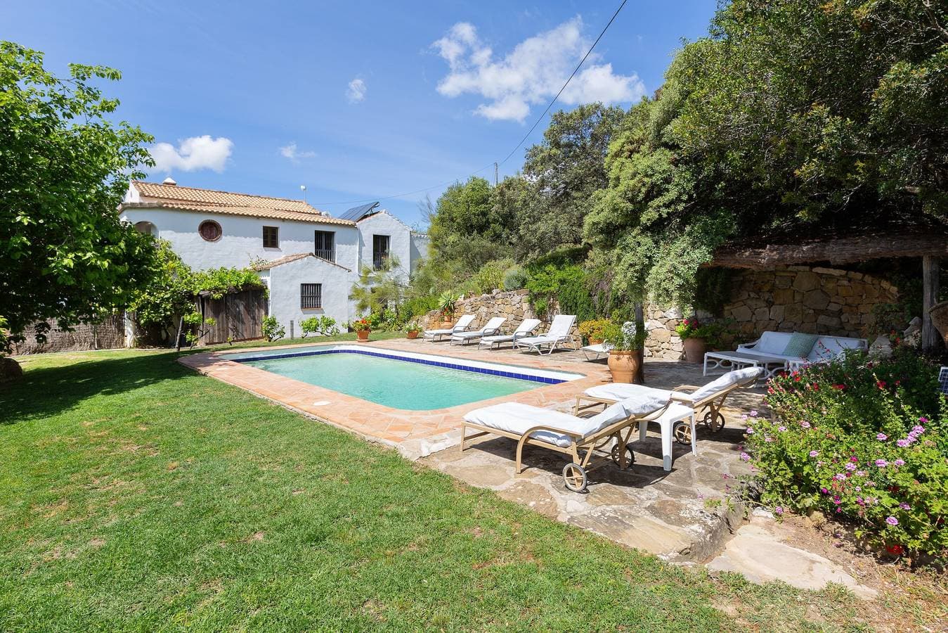 Foto 3 von 32: Ferienhaus „Los Algarrobos Gaucin“ mit Bergblick, Pool, Balkon & Terrasse