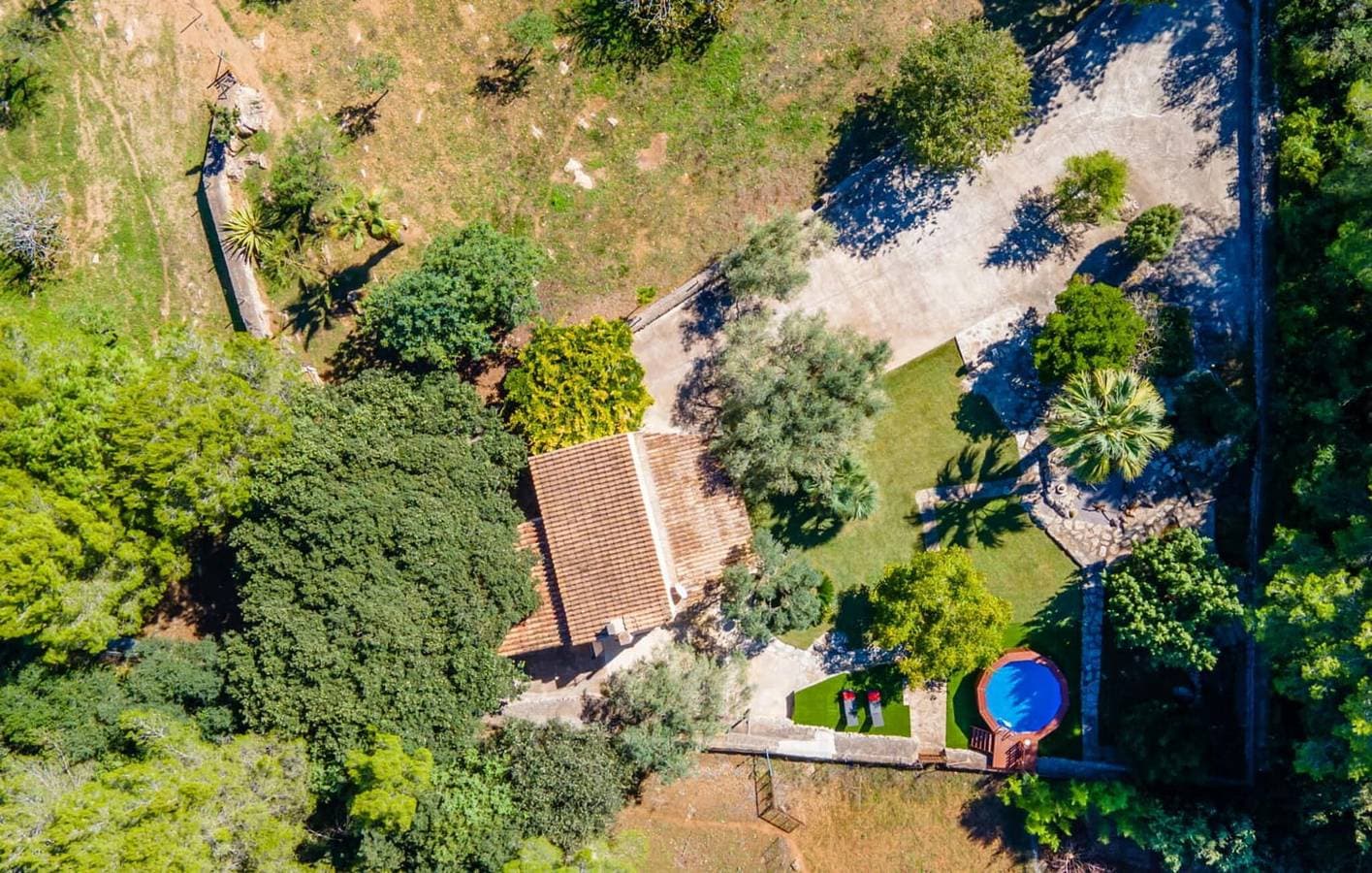 Sonniges Ferienapartment mit Pool & Küche! 1