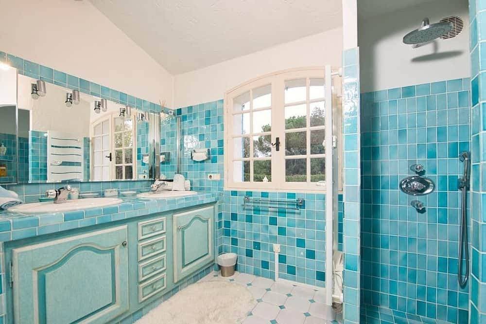 Foto 11 von 30: Villa with swimming pool walking distance from the beach