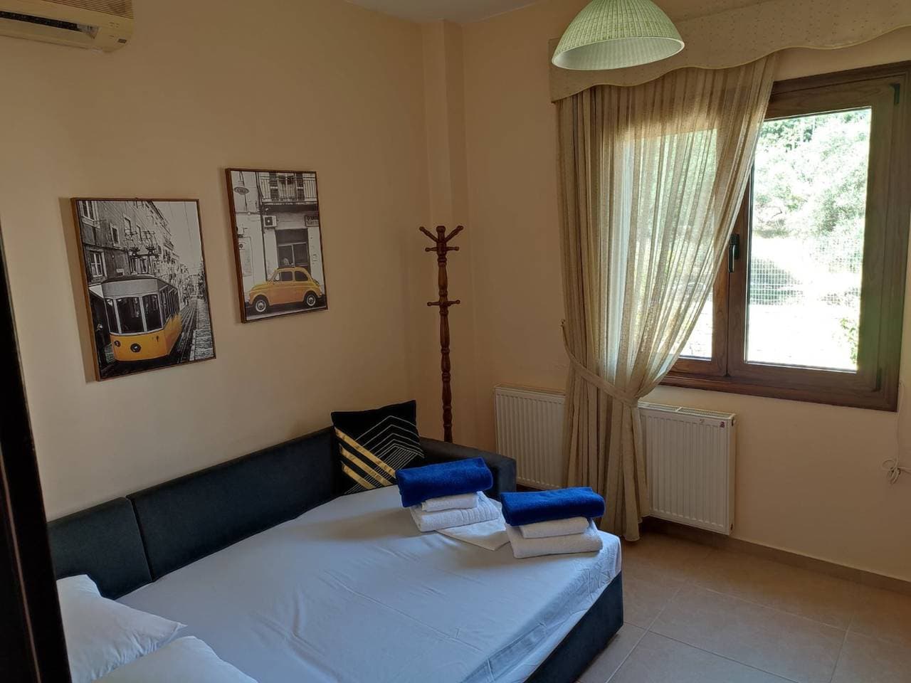 Foto 12 von 28: Villa in Prines mit Pool und Garten
