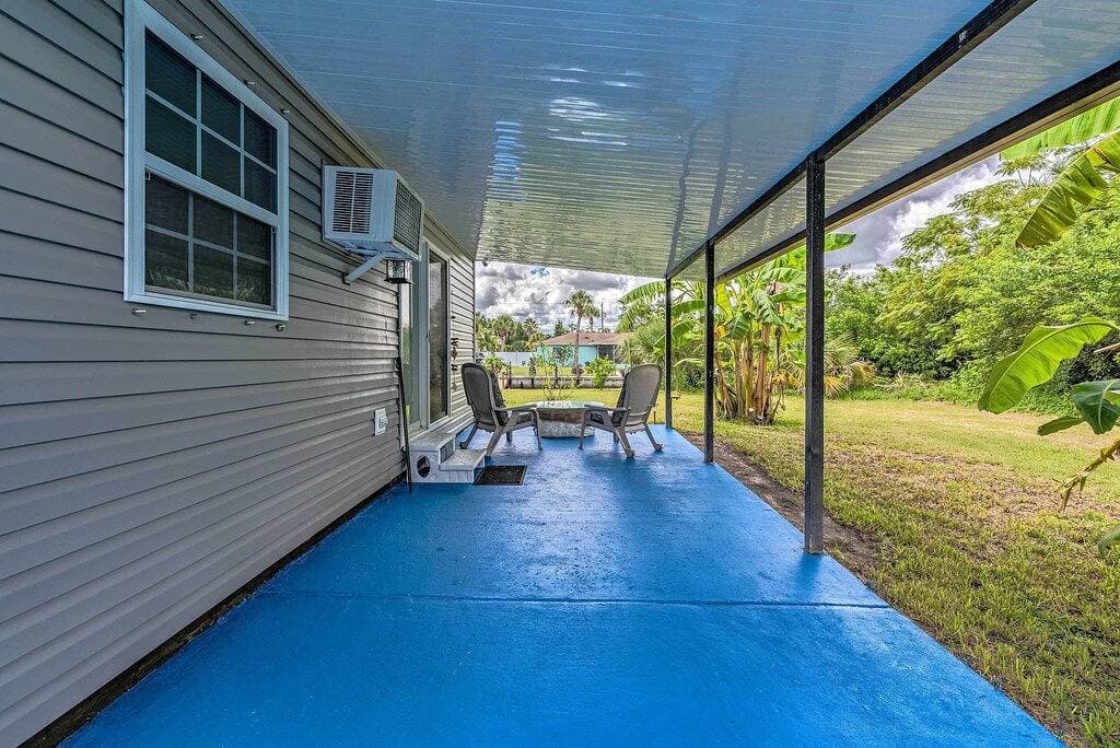 Foto 10 von 25: 2 Mi to Beach: Canal-Front Home in Hudson!